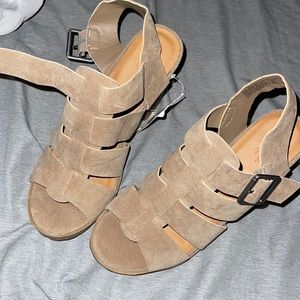Lifft platform sandals